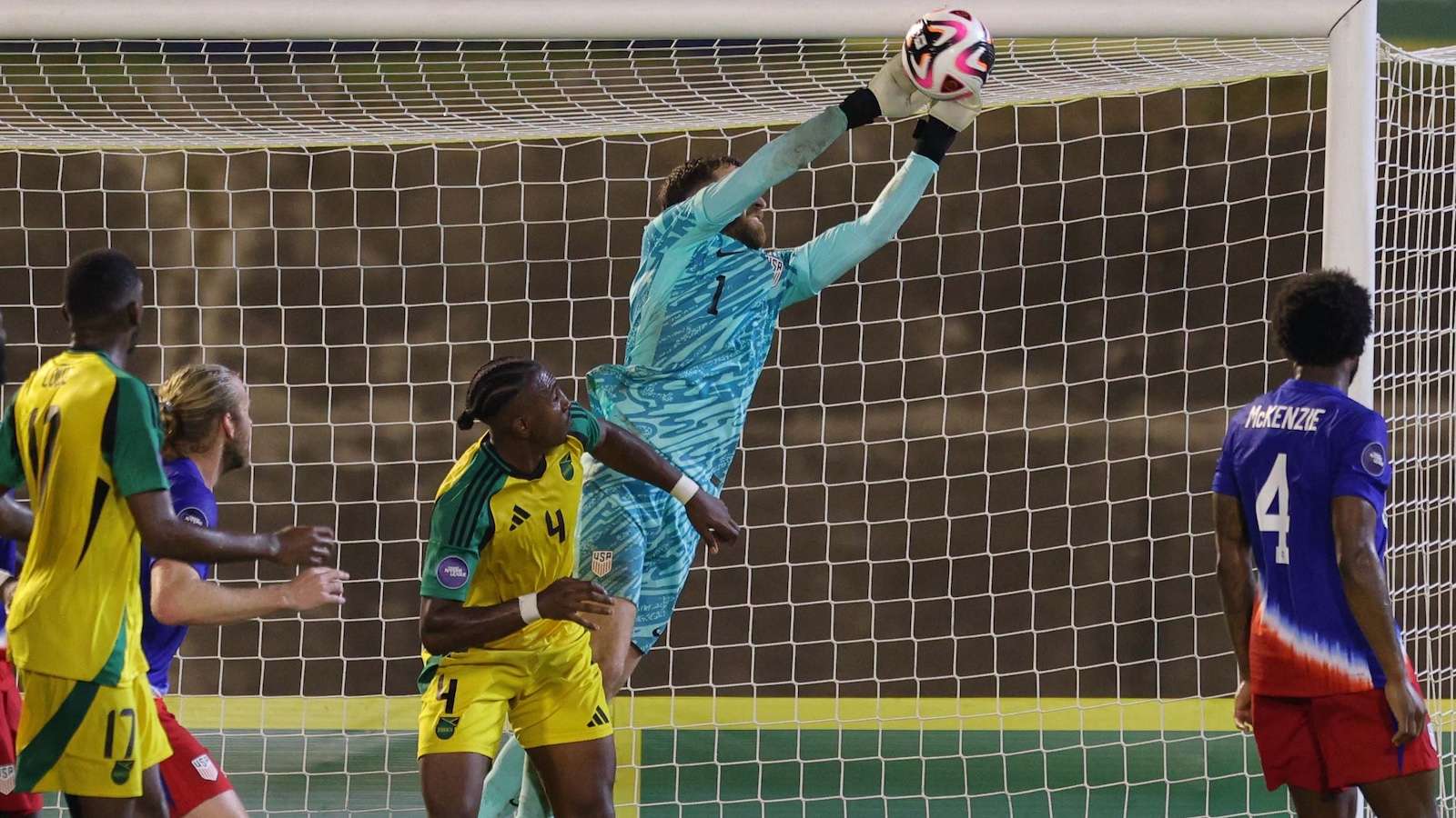 年中超联赛 年中超联赛